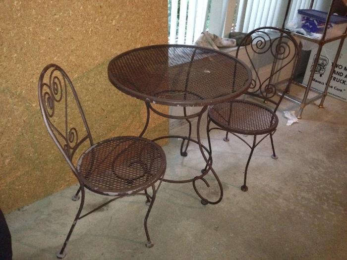 PATIO CAFE TABLE