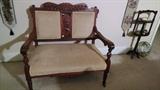 Small Antique Settee, mahogany wood,,,looks nice