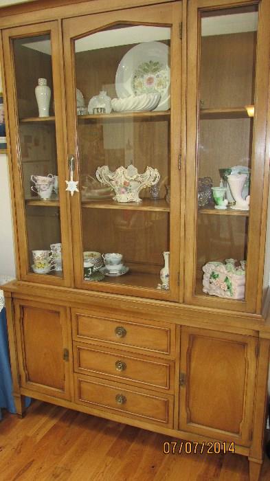 MAPLE CHINA CABINET