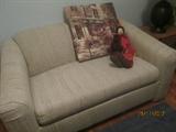 Love Seat/ hide-A-Bed