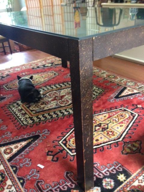 Mid Century Modern Dining Table.    Good condition.