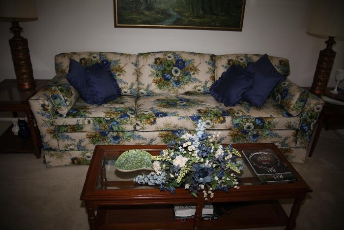 Retro floral print sofa