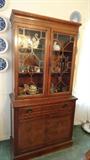 MAHOGANY CHINA HUTCH