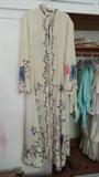 wonderfull vintge hand embroider wool dressing robe