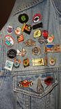 MENS JACKET WITH COLLECTIBLE PINS
