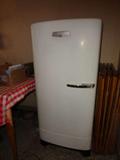 vintage refridgerator works great