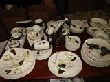 retro dish ware set