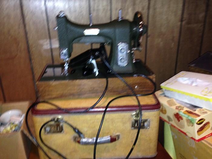 White Rotary sewing machine & case