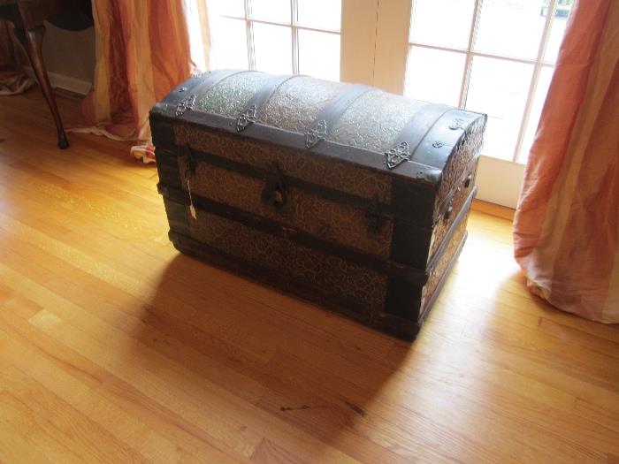 Antique Trunk - Great Condition!