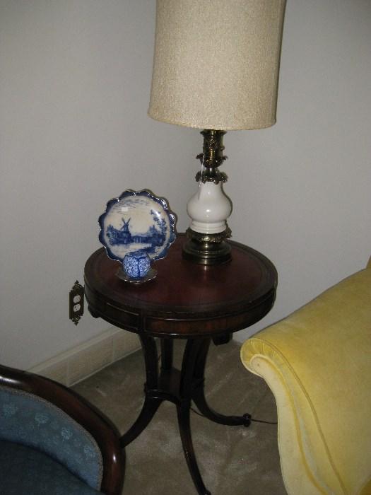 Stiffel lamp, one of a pair. Delft flow blue plate
