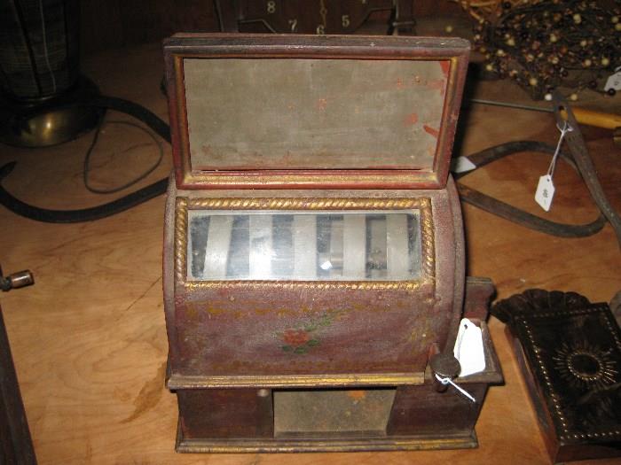 small slot machine? trade stimulator? from 1890
