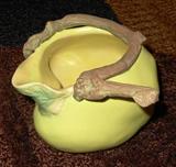 Roseville? Awesome pottery piece. 