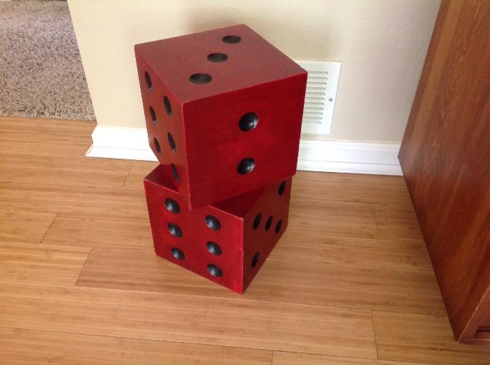 Cool red dice-objects d'art