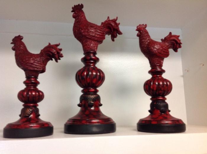Decorative accessories set of 3 red roosters