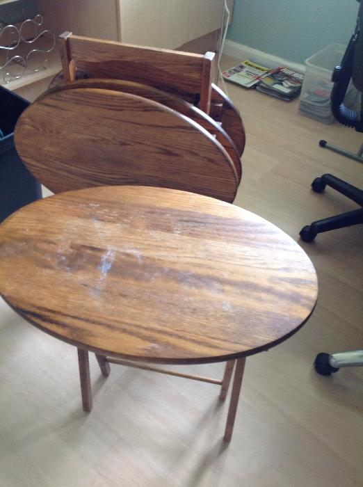 Oval wood fold up teat table set