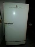 Vintage GE fridge.  Still works!!    $25