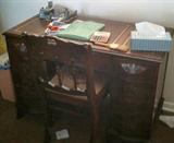 Ladies Knee Hole Desk
