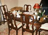 Cherry Ethan Allen Queen Anne Table & Chairs