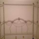 BEAUTIFUL IRON BED "QUEEN"