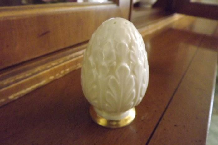 LENOX PORCELAIN EGG 