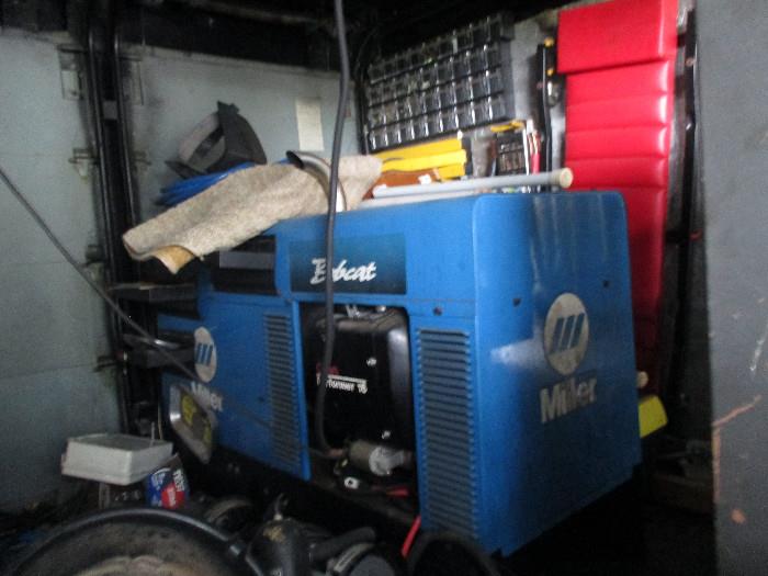 Miller Bobcat 225 8000 generator welder