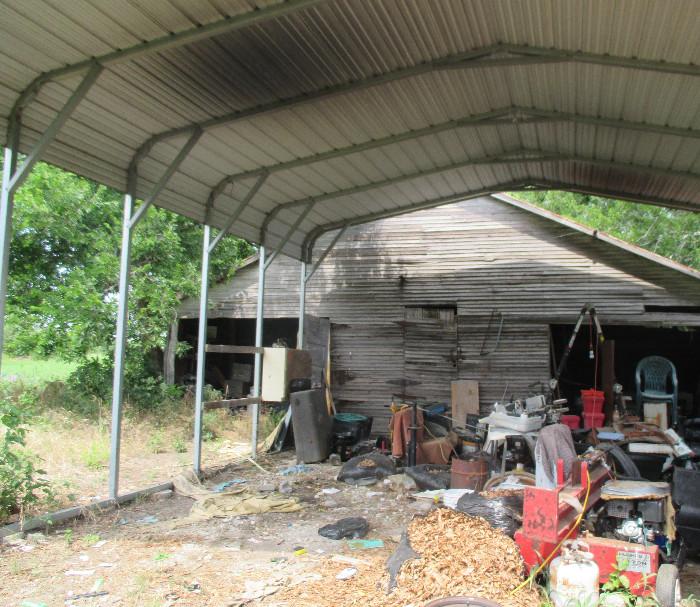 This metal shed be part of the sale