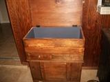 BLANKET/STORAGE CHEST