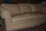 Nice sofa, excellent condition!