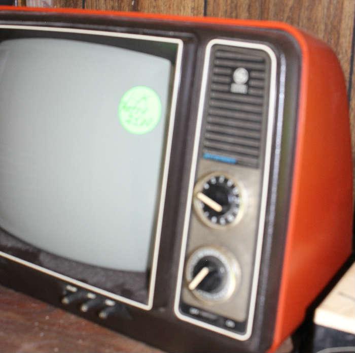 Retro orange TV.  Does it bring back any memories and such fun.