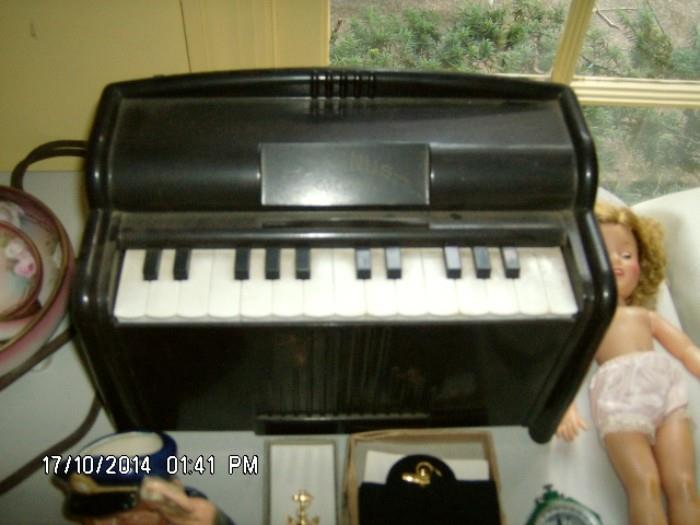 Mini-Electric Organ
