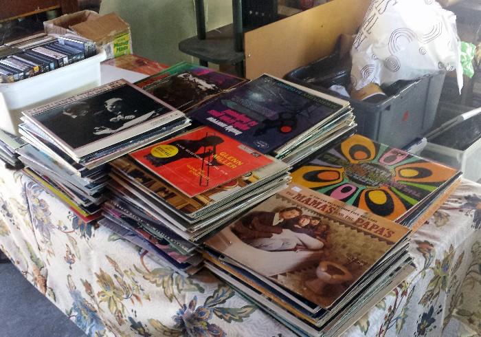 Lots of assorted Vinyl albums.