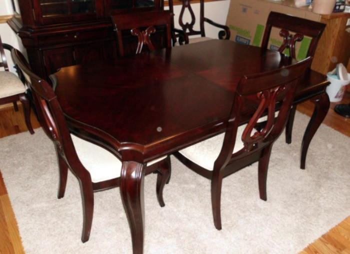  	Broyhill Formal Dining Table and Six Padded Seat Chairs