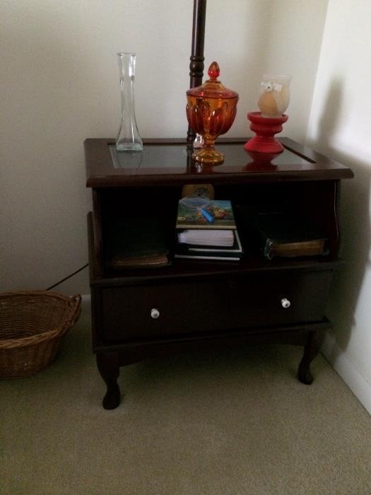Super cute side table with built in lamp.