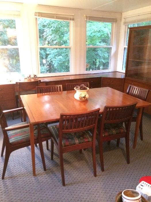 Drexel Counterpoint Danish modern dining table. Peg legs and all! Five amazing Mid Century Modern chairs with one arm chair!