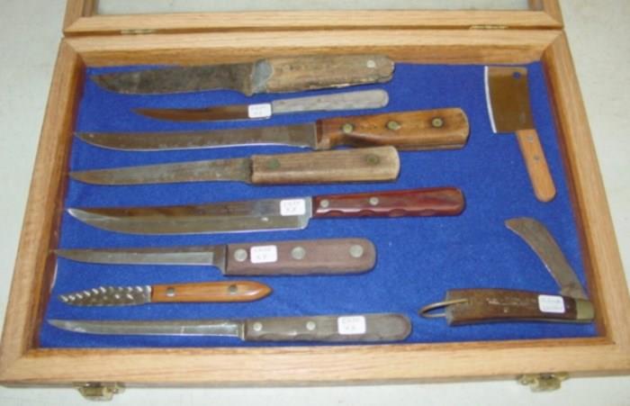 Display w/Knives - Some Case XX