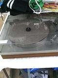                                Yamaha turntable