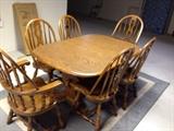 Vintage Dining Set in Maple
