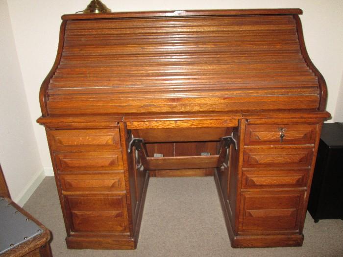 Absolutely GORGEOUS antique oak roll-top desk