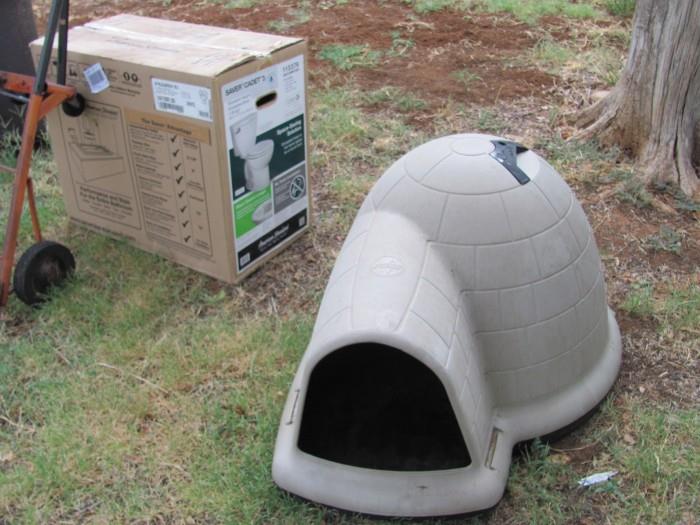 Dog igloo and toilet