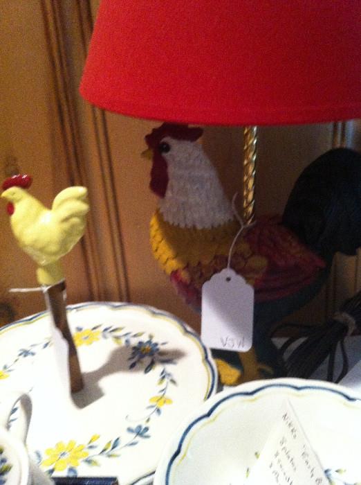                 Rooster serving plate & rooster lamp