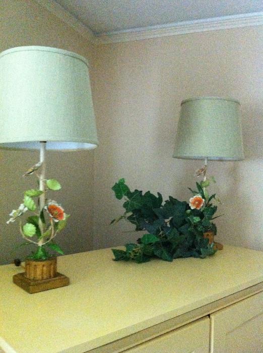                                 Decorative lamps