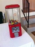 Gum machine