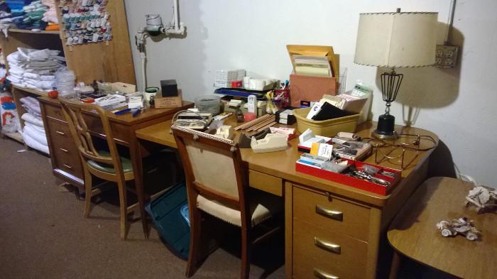 Sewing Table, chairs, Desk, office supplies, Lamp