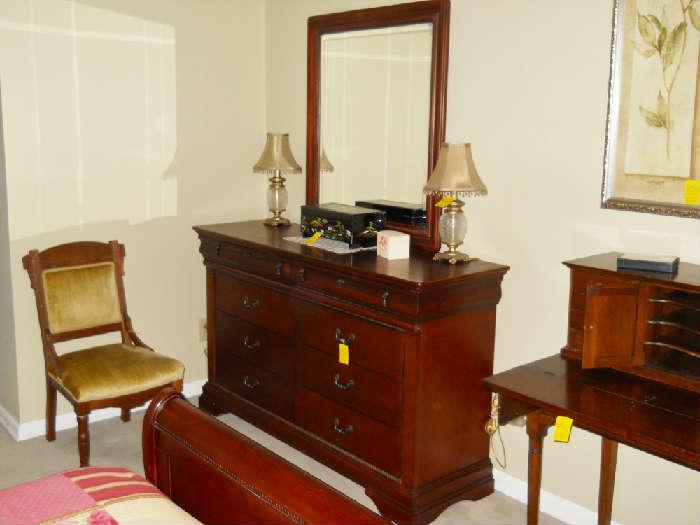 dresser w/mirror, Eastlake side chair, boudoir lamps, etc.