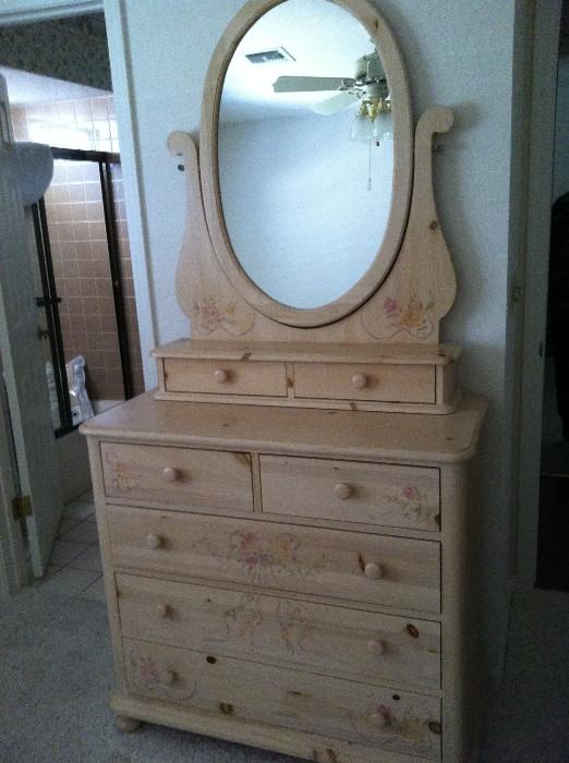 Dresser with mirror by Thomasville