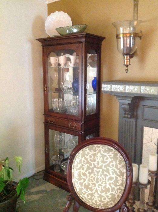Mirrored cabinet with glass shelves