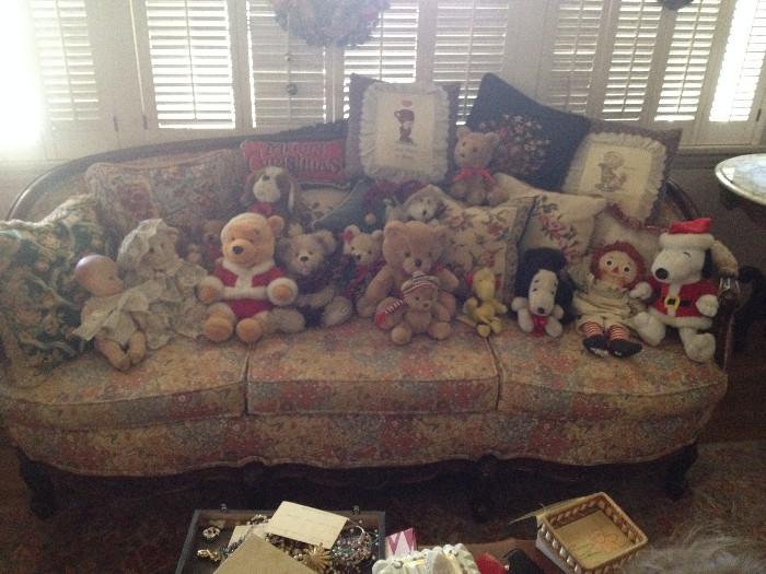 antique couch, vintage snoopy, vintage dolls