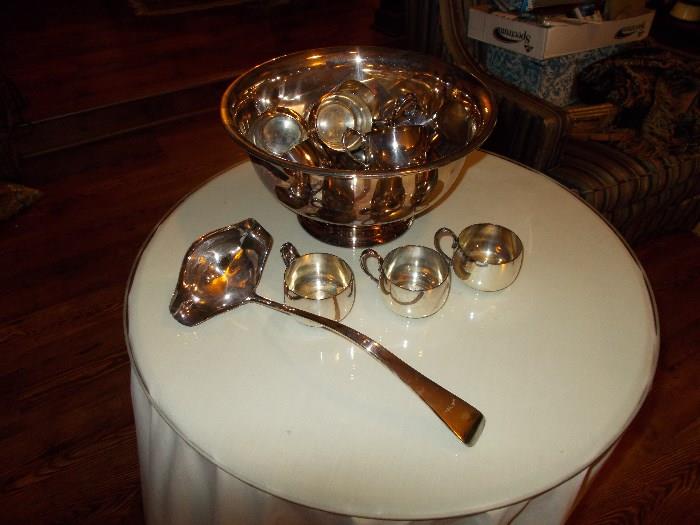 Reed & Barton Silverplate Punch Bowl; Ladle; 12 Cups - very nice set!!!!!!!!