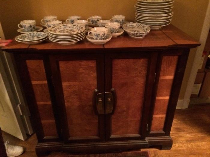 Server from dining set