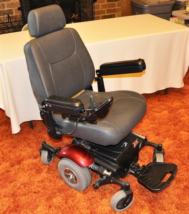 Merits Vision Sport Electric Wheelchair - Hold charge extremely well.